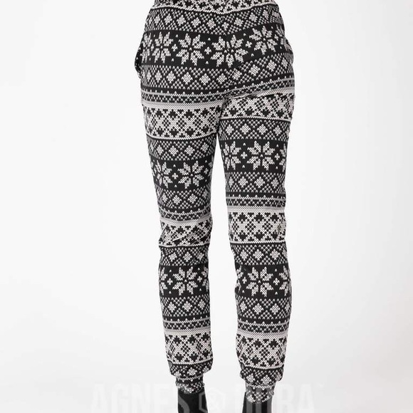 Agnes & Dora Everyday Joggers Limited Edition Holiday Joggers NWT - Picture 4 of 4